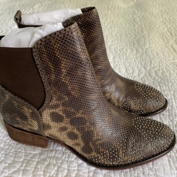 Donald J Pliner Pronto Women's Boots - Picture 2 of 6